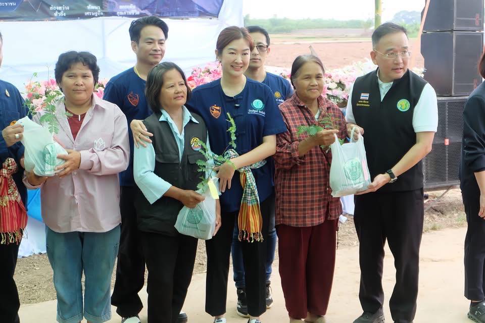 title - รองเลขาธิการ ส.ป.ก. ร่วมติดตามรัฐมนตรีช่วยว่าการกระทรวงเกษตรและสหกรณ์ (นางสาวปิยะรัฐชย์ ติยะไพรัช) ลงพื้นที่ตรวจราชการใน อำเภอเชียงแสน จังหวัดเชียงราย 